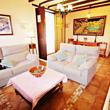 Vicente - Charming, Style In *